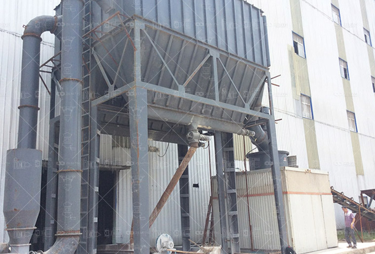 Diagram illustrating the working principle of the LUM Ultrafine Vertical Grinding Mill.